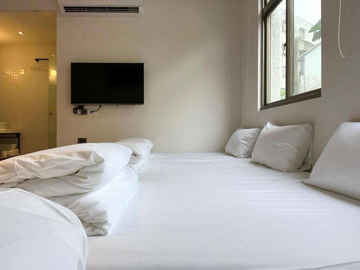 Light Hostel Hualien Exterior photo