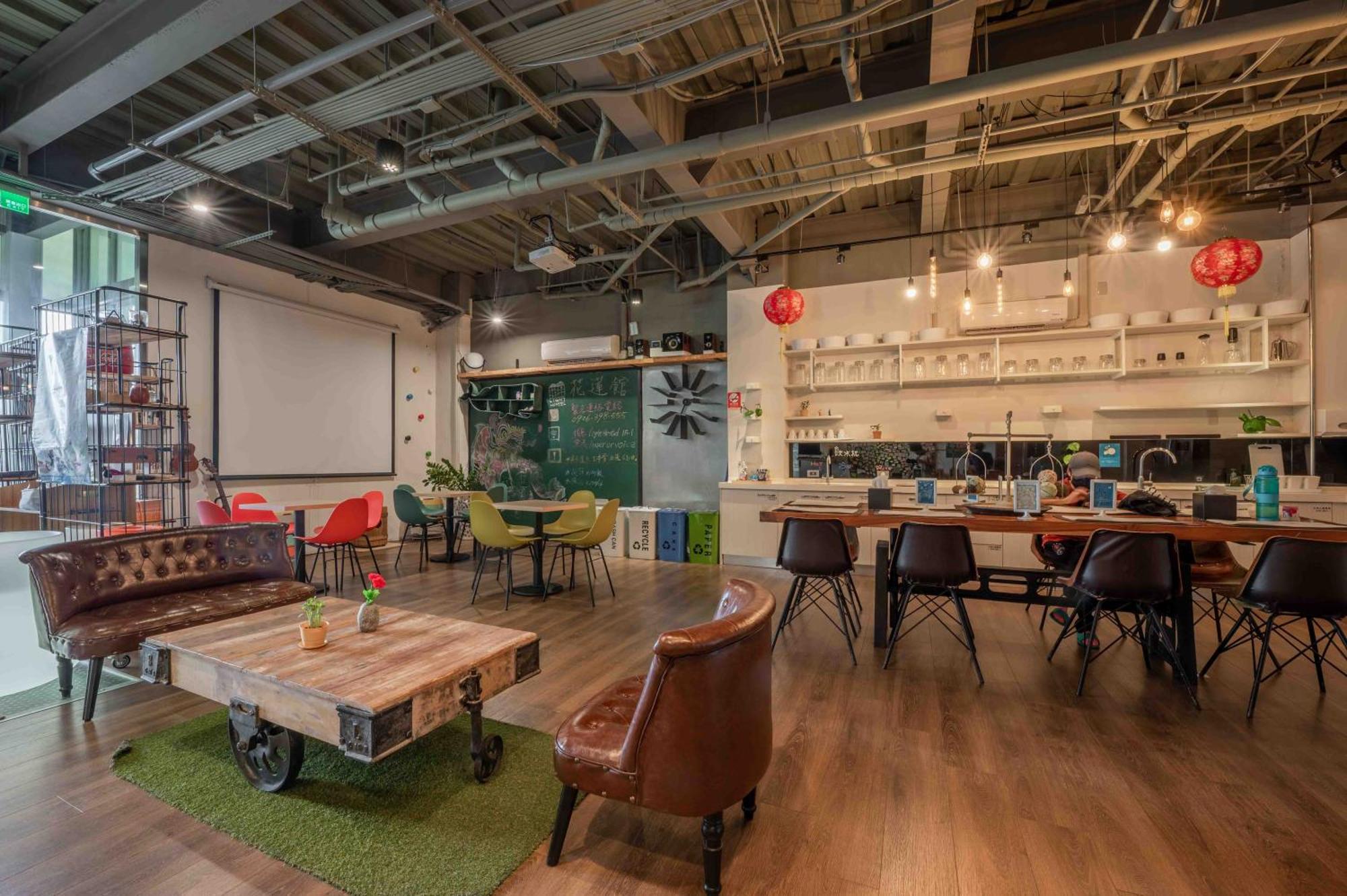 Light Hostel Hualien Exterior photo