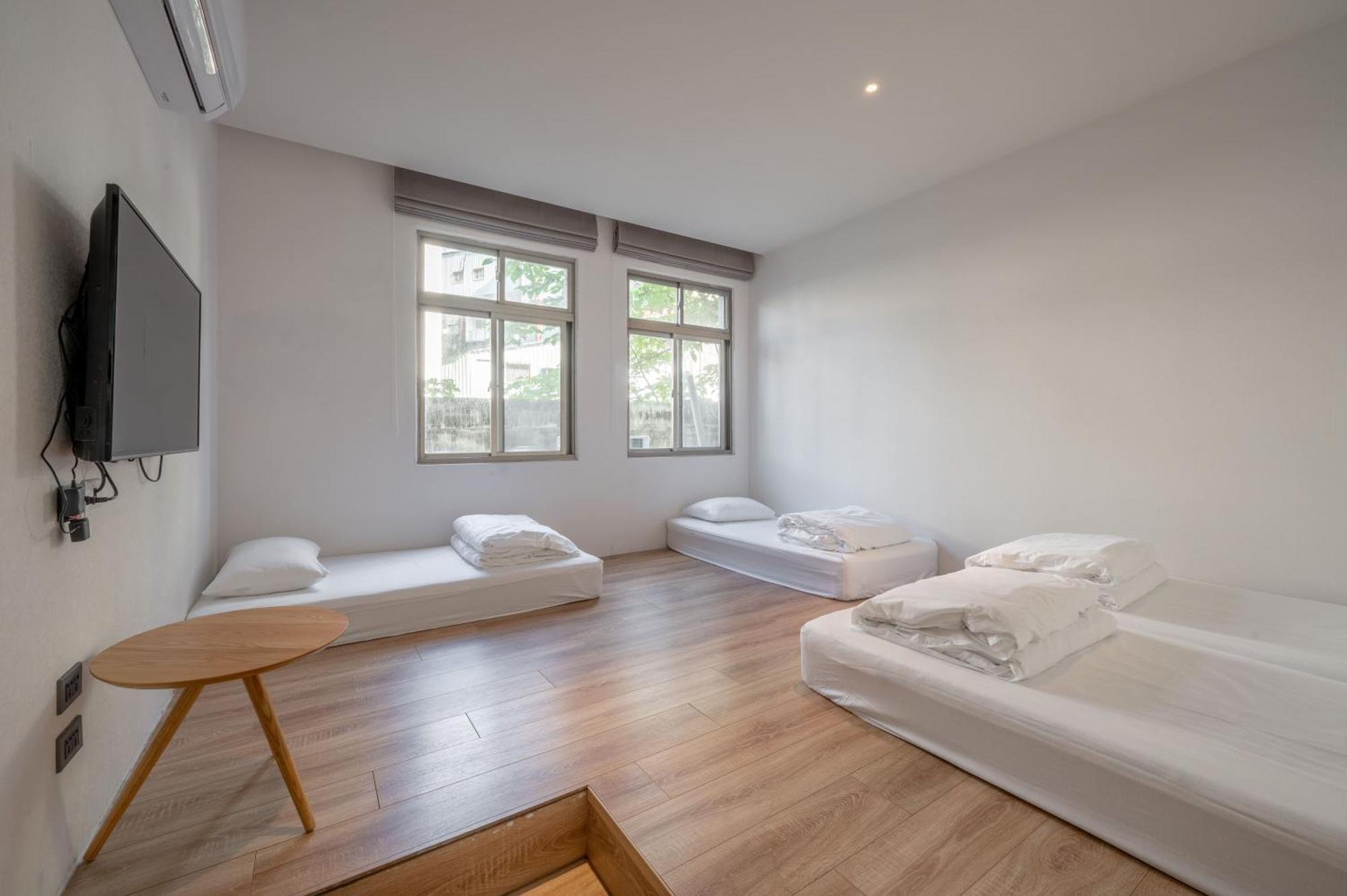 Light Hostel Hualien Exterior photo