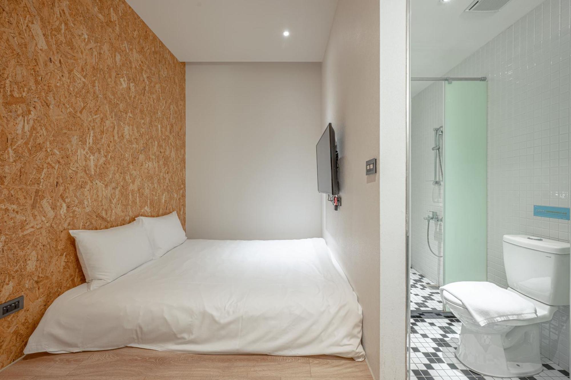 Light Hostel Hualien Exterior photo