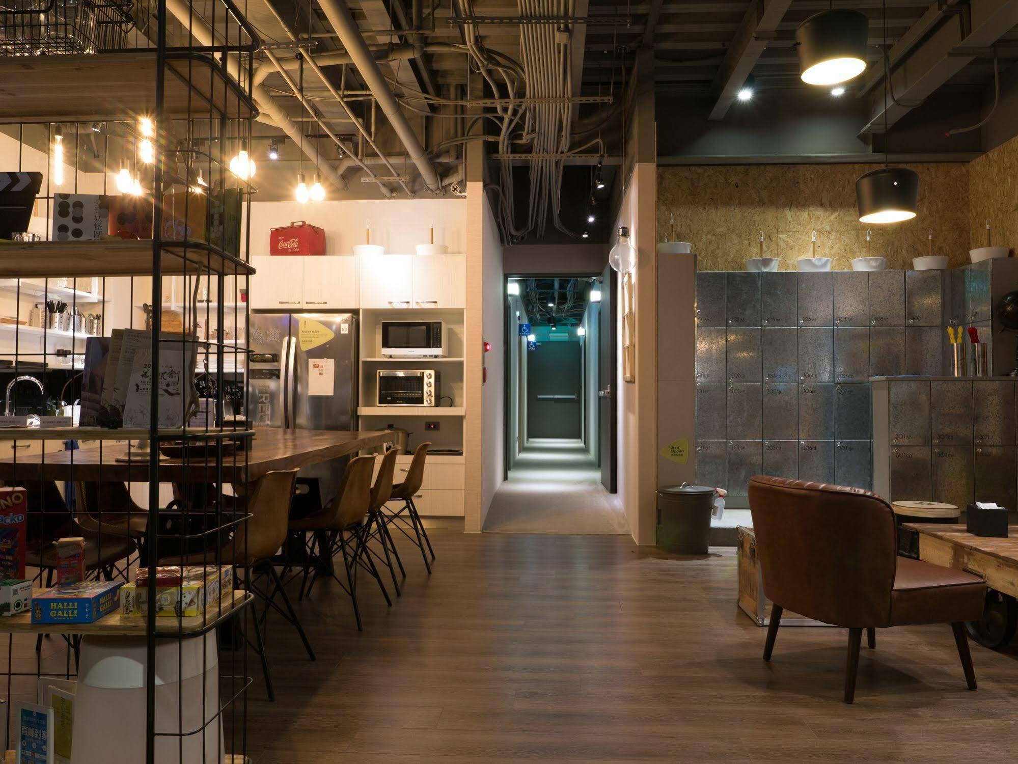 Light Hostel Hualien Exterior photo