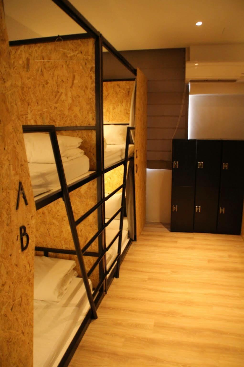 Light Hostel Hualien Exterior photo